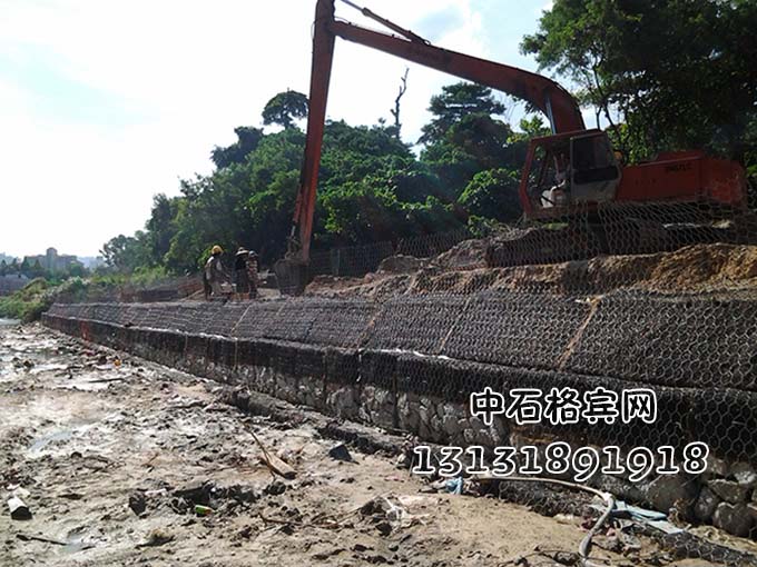 護(hù)坡加筋麥克墊價(jià)格13131891918 護(hù)坡加筋麥克墊價(jià)格13131891918